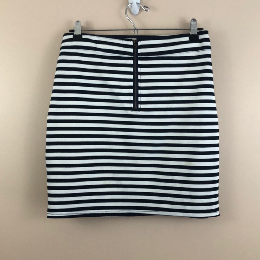 Annabella Striped Mini Skirt Large - Picture 3 of 6